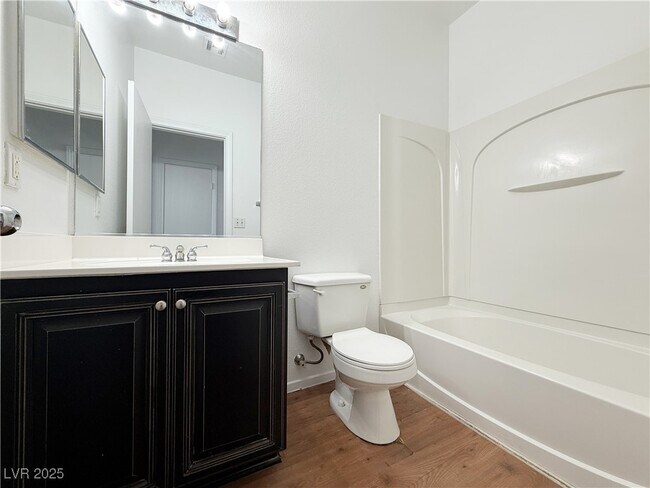 Building Photo - 5975 Barbosa Dr