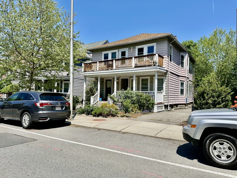 Building Photo - 319 Concord Ave