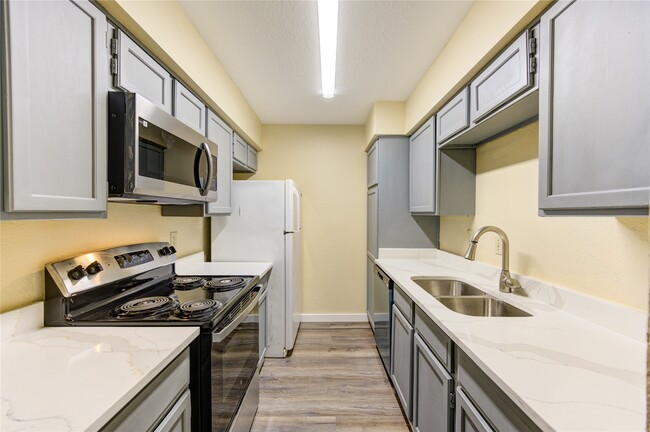 Building Photo - 6606 De Moss Dr