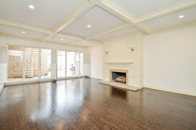 Building Photo - 44 Bayou Pointe Dr