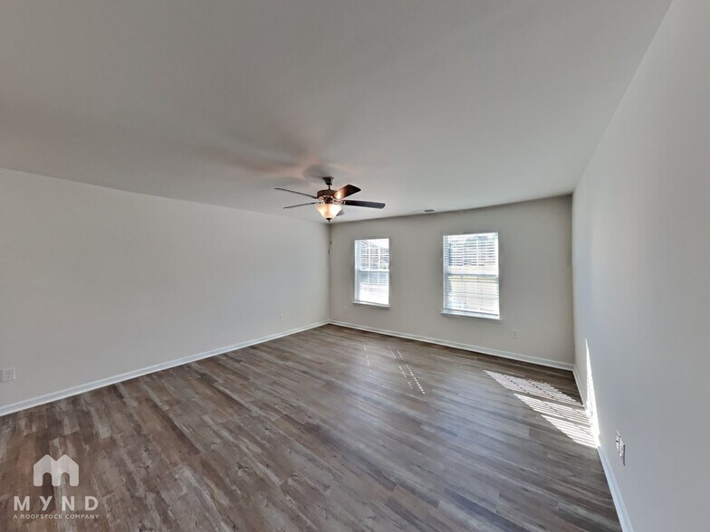 Building Photo - 2331 Mdw Strm Dr