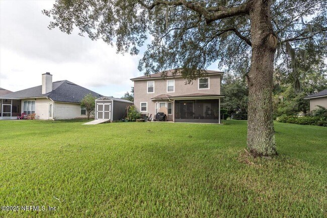 Building Photo - 612 Chestwood Chase Dr