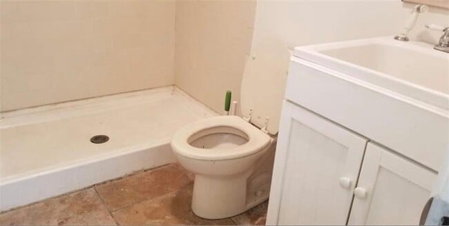 Building Photo - 3386 Shorelake Dr
