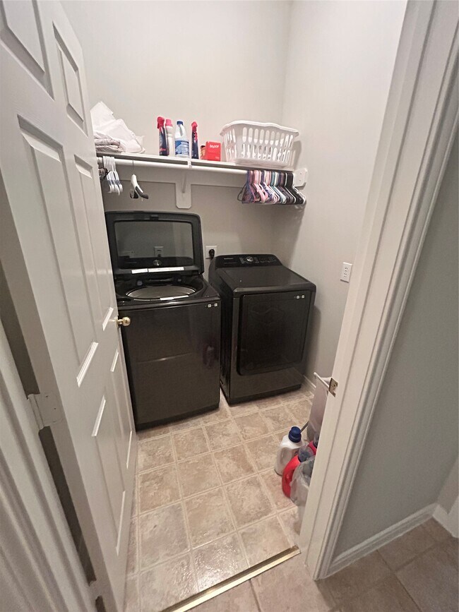 Building Photo - 22018 Shady Heath Ln