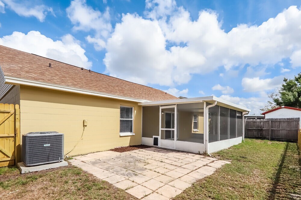 Building Photo - 206 Lookout Dr