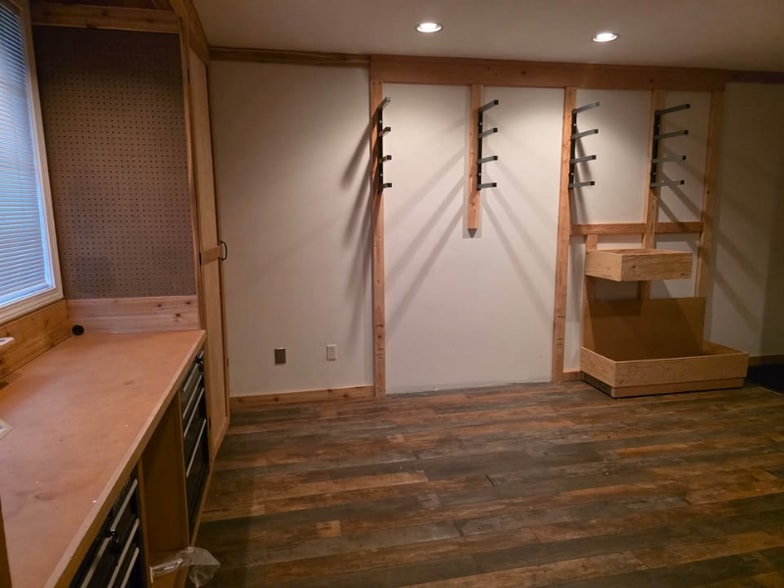 Building Photo - 8019 57th Dr NE