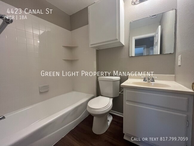 Building Photo - 4423 Canal St