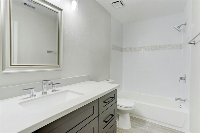 Building Photo - 18323 Autumn Trails Ln
