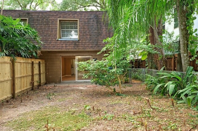 Building Photo - Spacious 2/2 Maitland Townhome with large ...