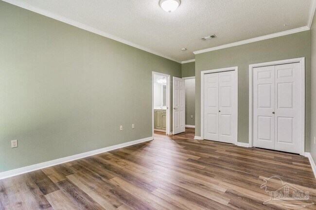 Building Photo - 1443 Champions Green Dr