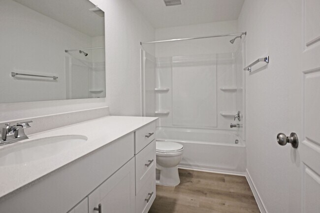 Building Photo - 951 Bluegrass Pt