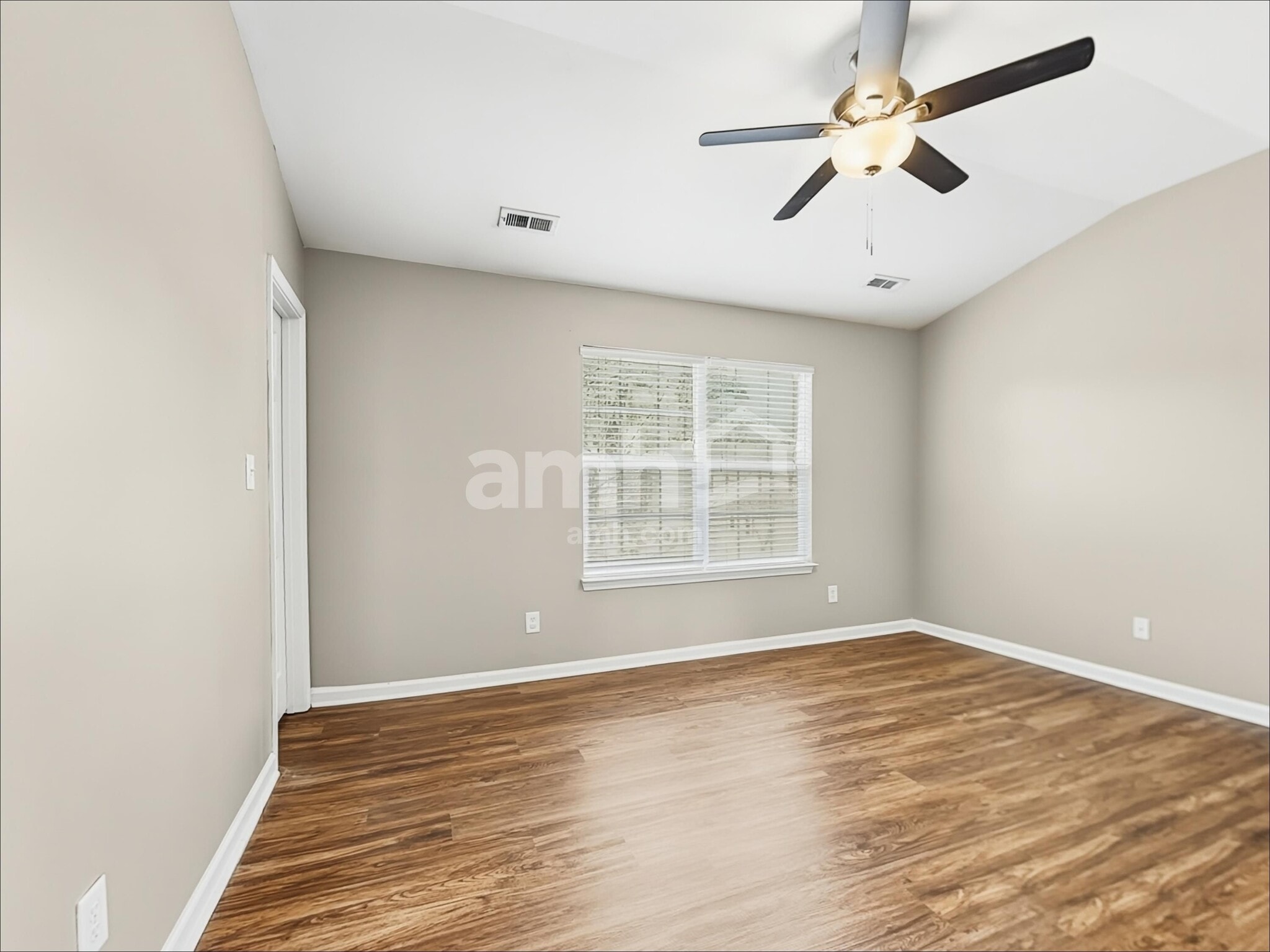 Building Photo - 205 N Fuquay Springs Ave