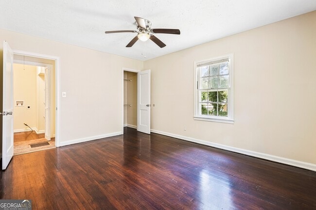 Building Photo - 4150 Hanes Dr