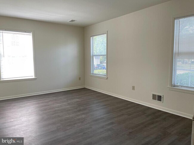 Building Photo - 115 Federal Ct