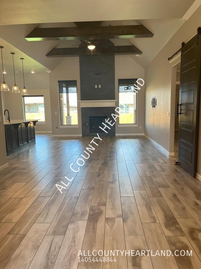 Building Photo - 3512 Tahoe Dr