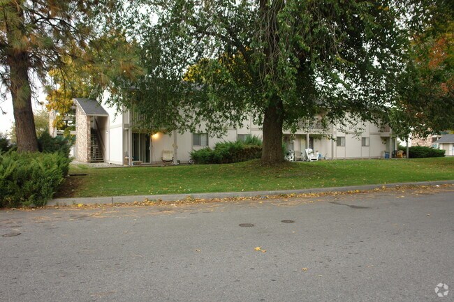 Building Photo - 10807-10819 E 3rd Ave