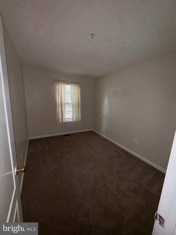 Building Photo - 9805 Doubletree Terrace