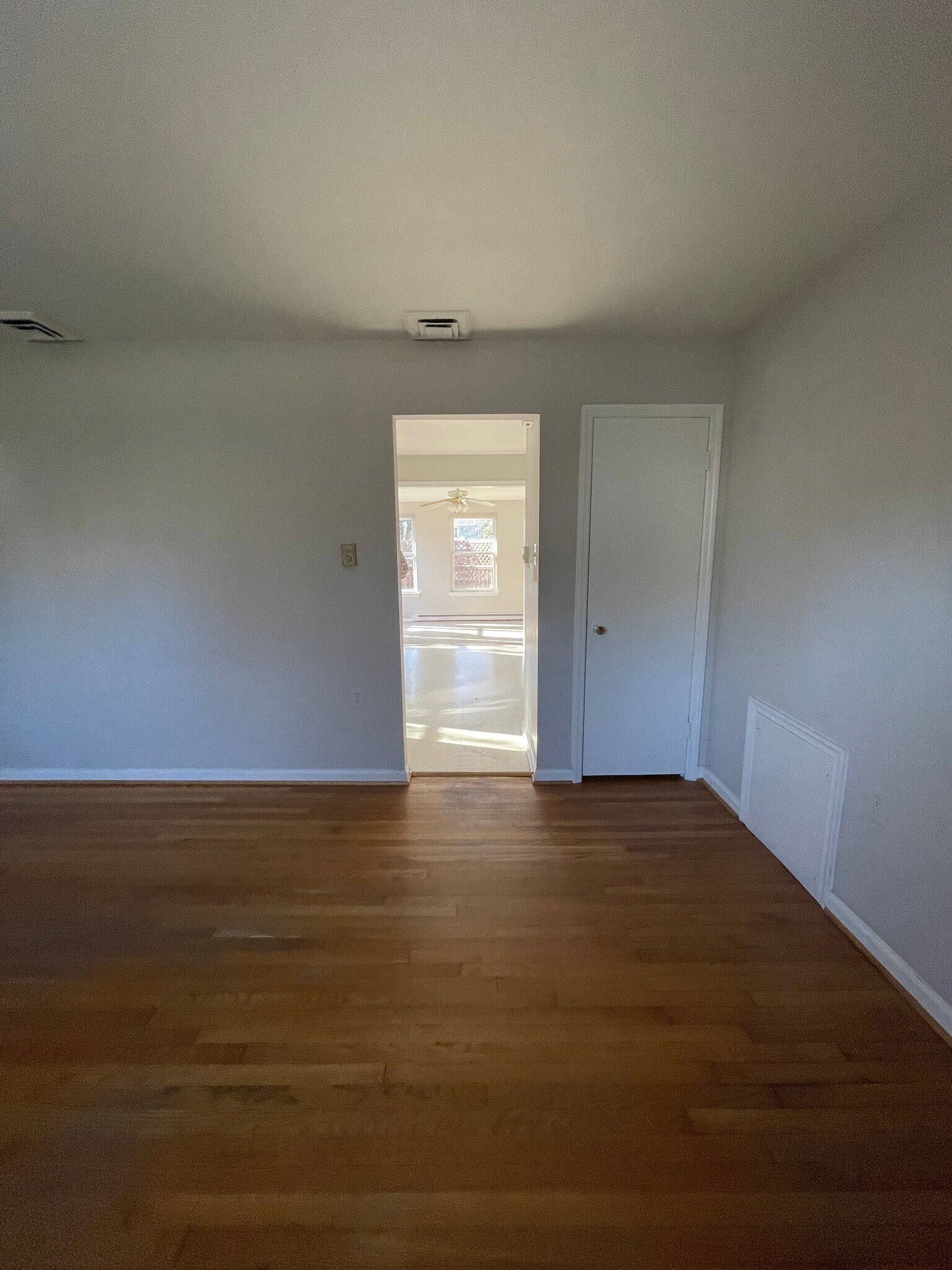 Front living room - 113 Catoctin Cir NE