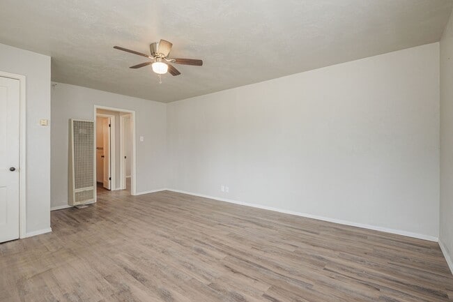 Building Photo - 1717 Cannell Ave