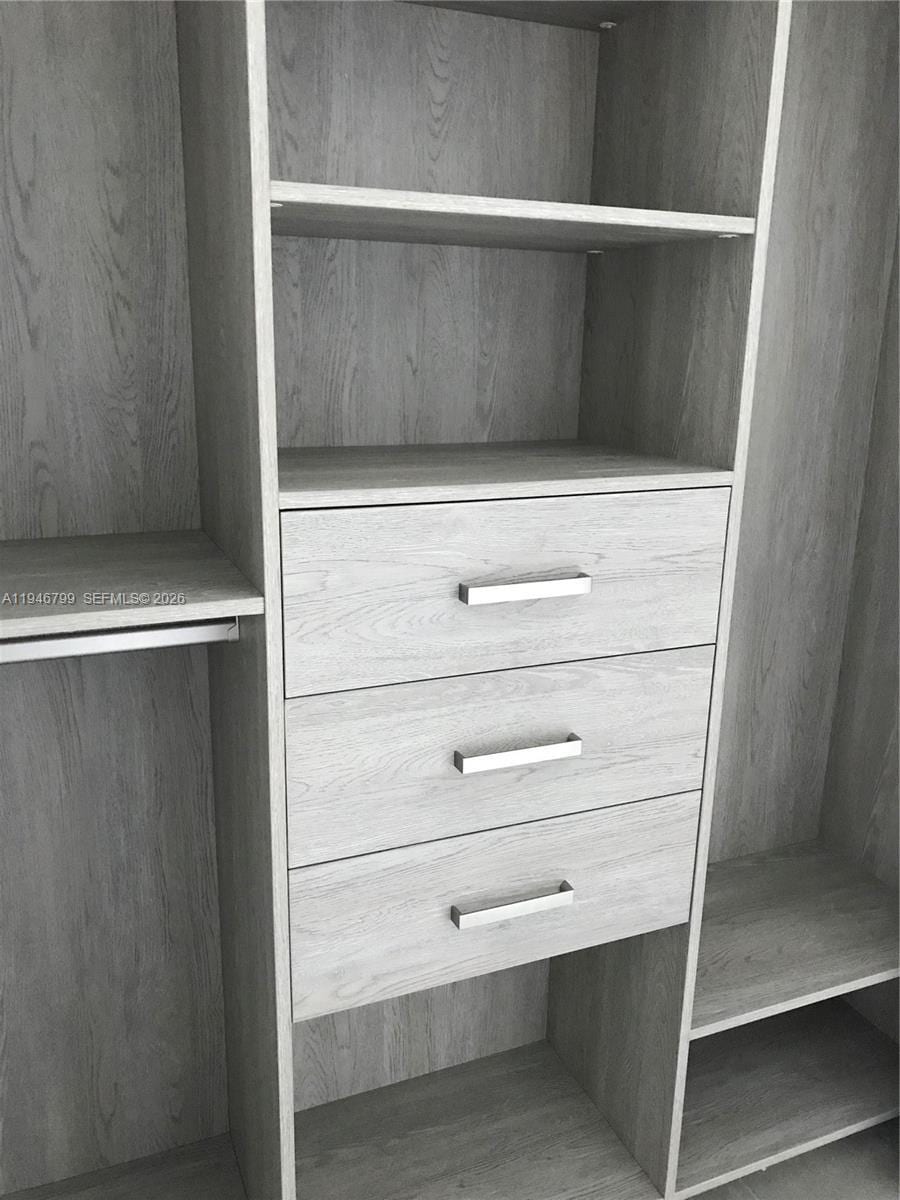 Building Photo - 68 SE 6th St