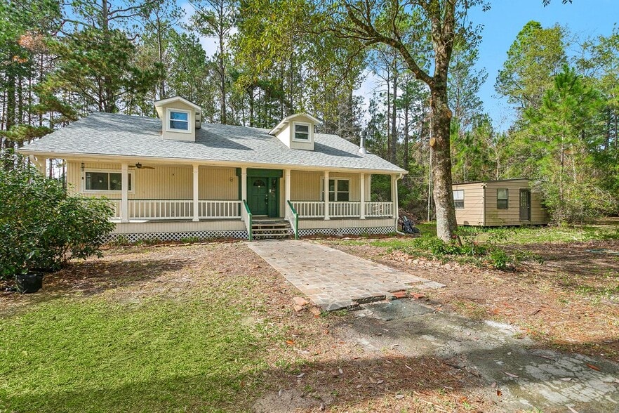 Building Photo - 67425 Salt Lick Ln