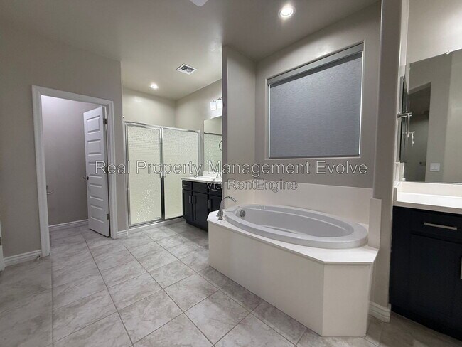 Building Photo - 5352 W Farmhand Dr