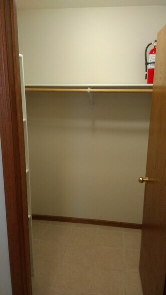Building Photo - 1025 Pine Cone Ln