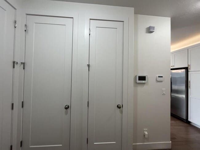 Building Photo - 9729 Fira Ln