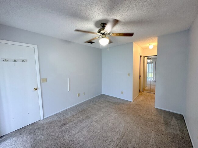 Building Photo - Quaint 2BR/2BA Citrus Park End Unit Condo ...