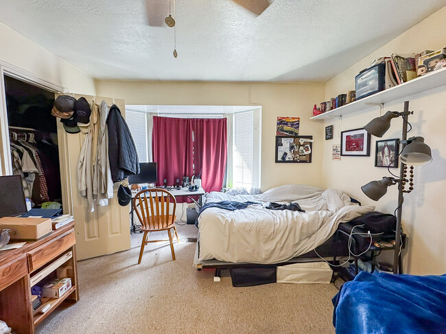 Building Photo - 565 N 300 E