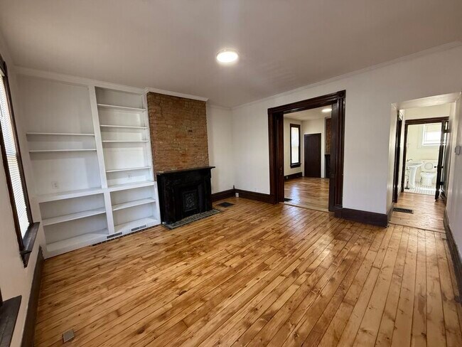 Building Photo - 187-189 E Whittier St