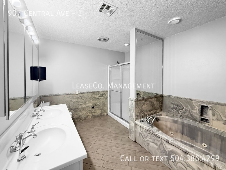 Building Photo - 907 Central Ave