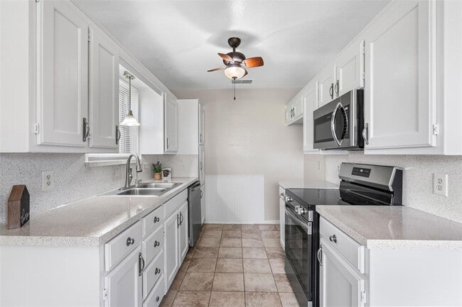 Building Photo - Charming 3-bedroom 2 bath Home Located in Cleburne.