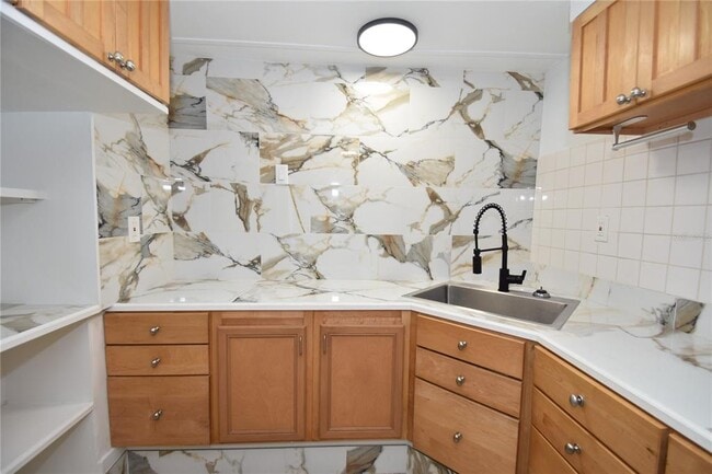 Building Photo - 509 N Central Ave