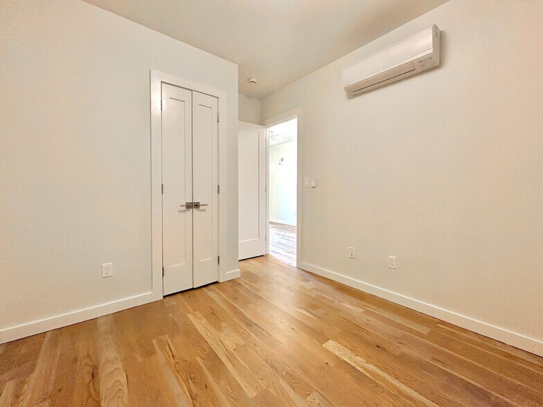 Building Photo - 524 W 134th St