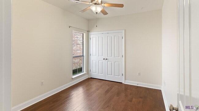 Building Photo - 7945 Seville Ct