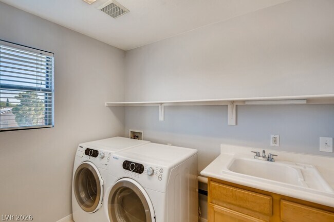 Building Photo - 9294 Eaton Creek Ct