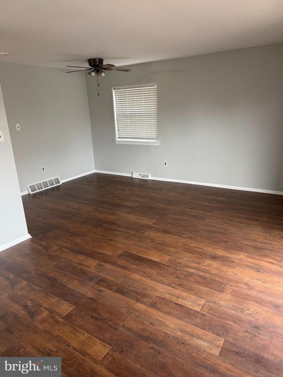 Building Photo - 526 Gia Cir