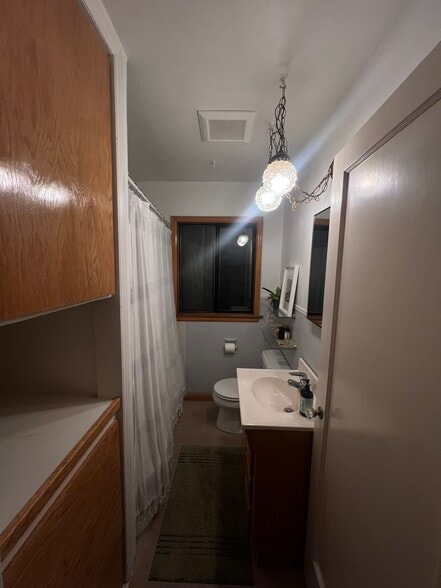 Building Photo - 545 NE 100th St