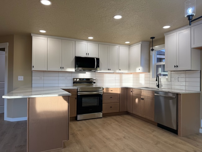 Building Photo - 919 Cove Arm Cir