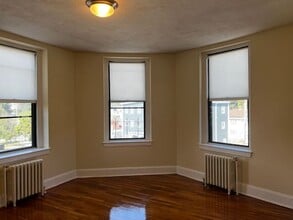 Building Photo - 223 Essex St