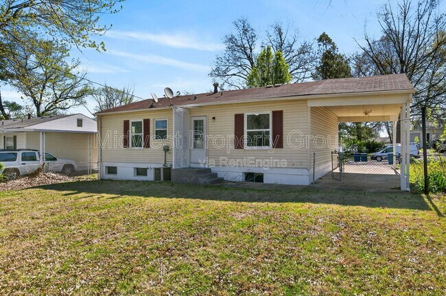 Building Photo - 12405 Pizarro Dr