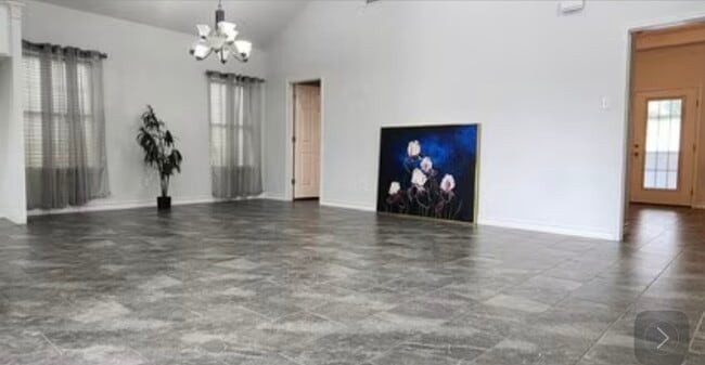 Building Photo - 615 O'Kane St