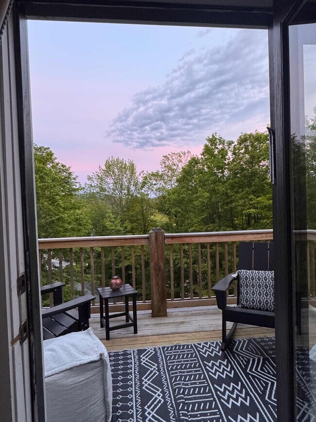 Building Photo - 18 Alpine Ct