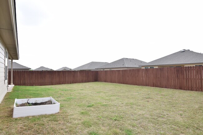 Building Photo - 8419 Brahma Plns Rd