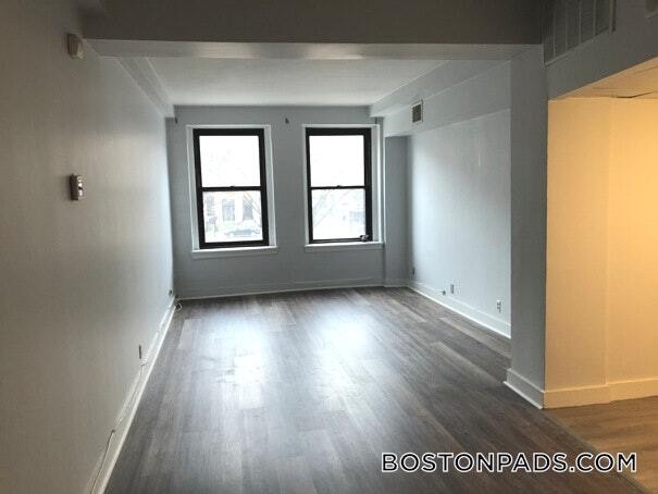 Building Photo - 475 Commonwealth Ave