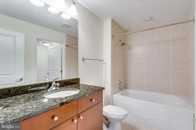 Building Photo - 155 Potomac Passage