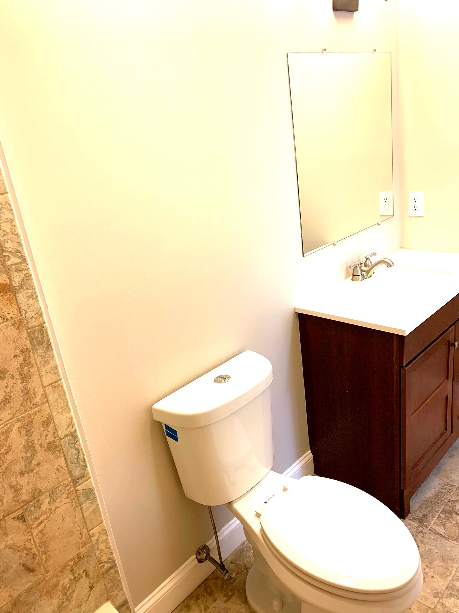 Building Photo - 1109 Foxmeadow Dr