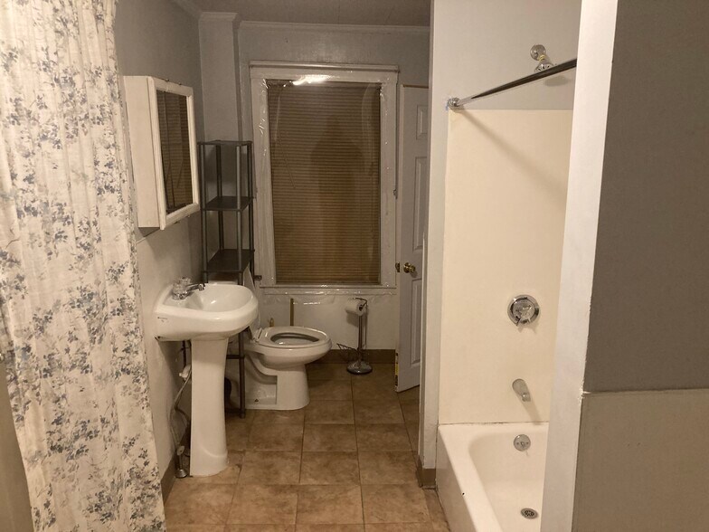 Building Photo - 55 High St