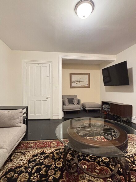 Living Room - 813 19th St